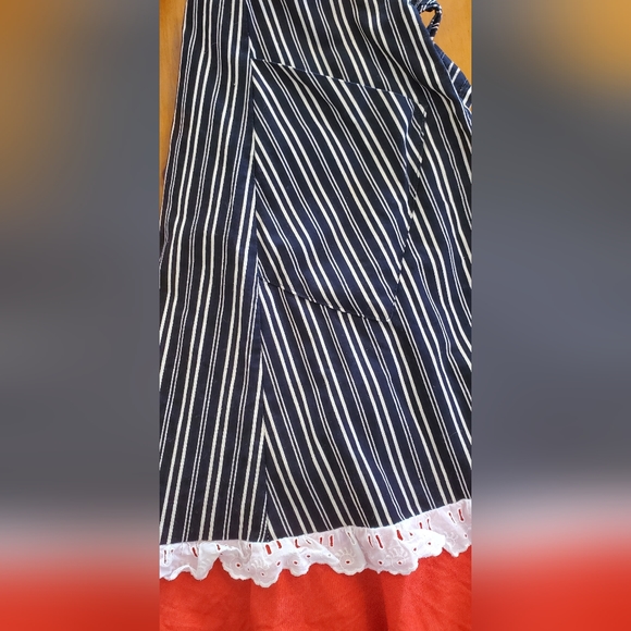 Striped Vintage Apron - Picture 3 of 8